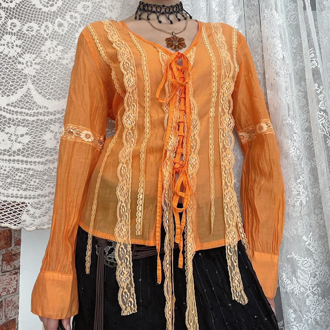 LACE BLOUSE - UK 14