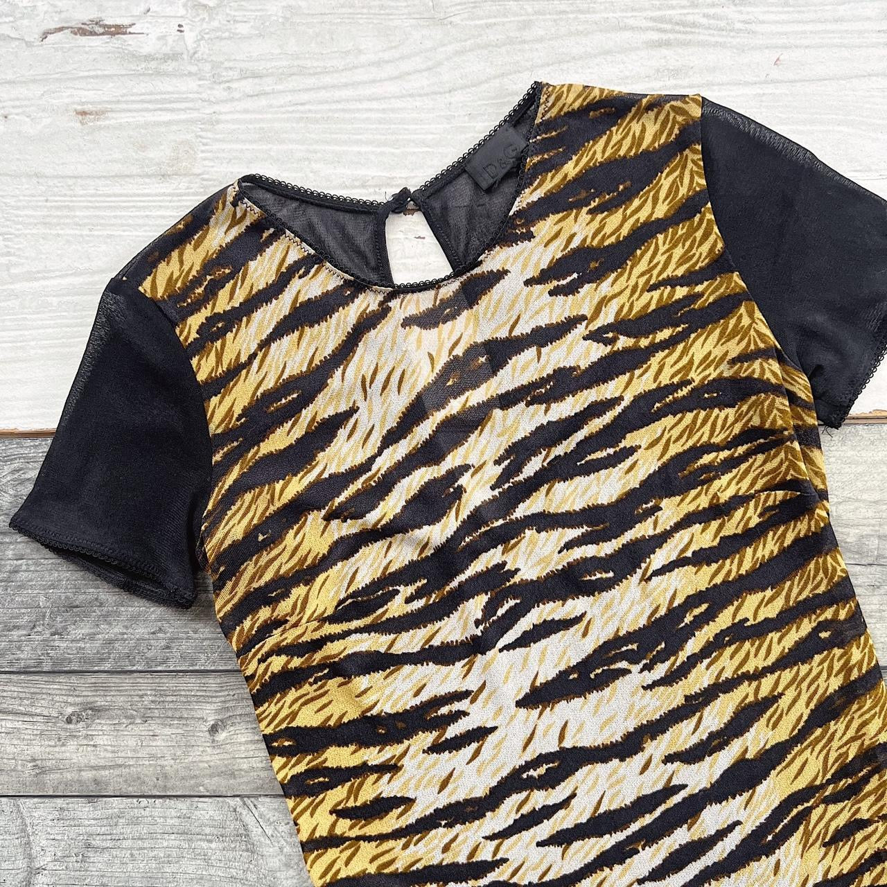 D&G TOP - UK 8/10