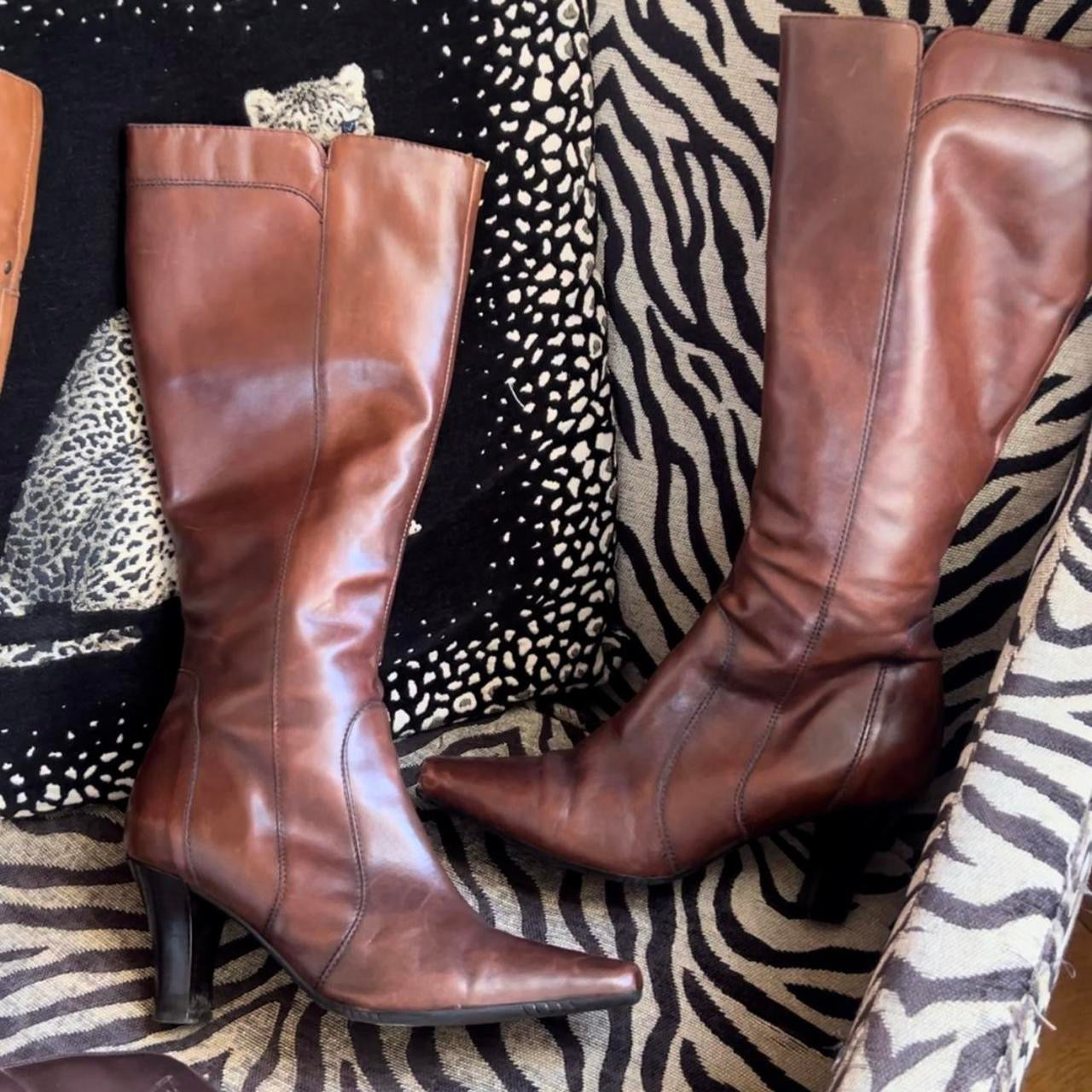 KNEE HIGH BOOTS - UK 6